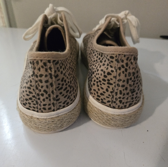 never worn sz 10 fashion sneakers - Picture 5 of 6